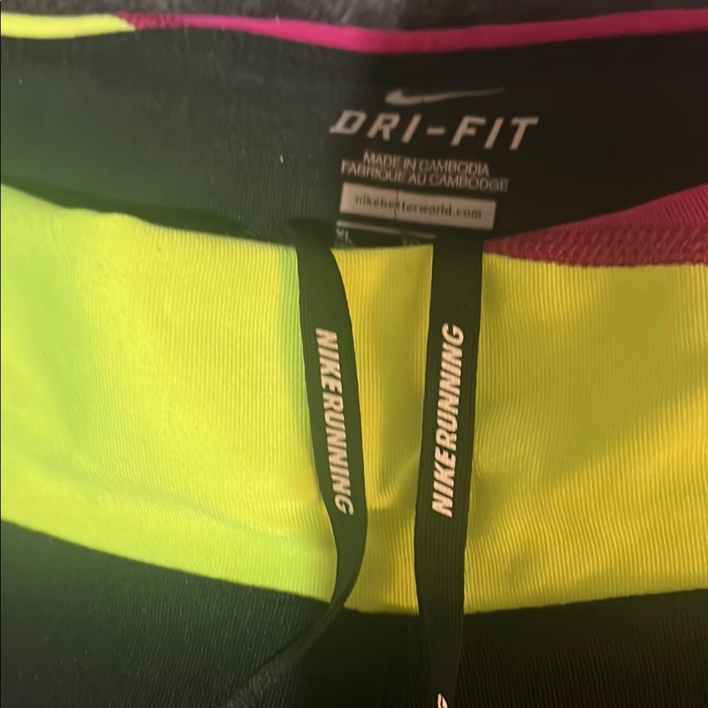 Nike Black and Pink Athletic Leggings - Picture 3 of 10